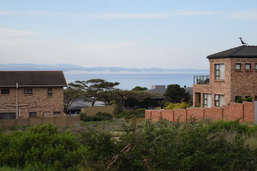  Bedroom Property for Sale in Wavecrest Eastern Cape